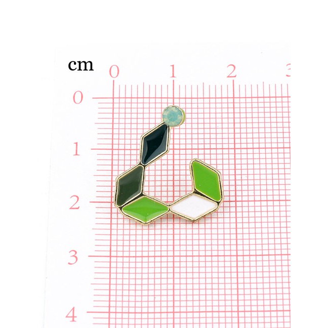 LRC Anting Tusuk Fashion Green Small Hollow Triangular Colored Earrings Resin Ear D32394
