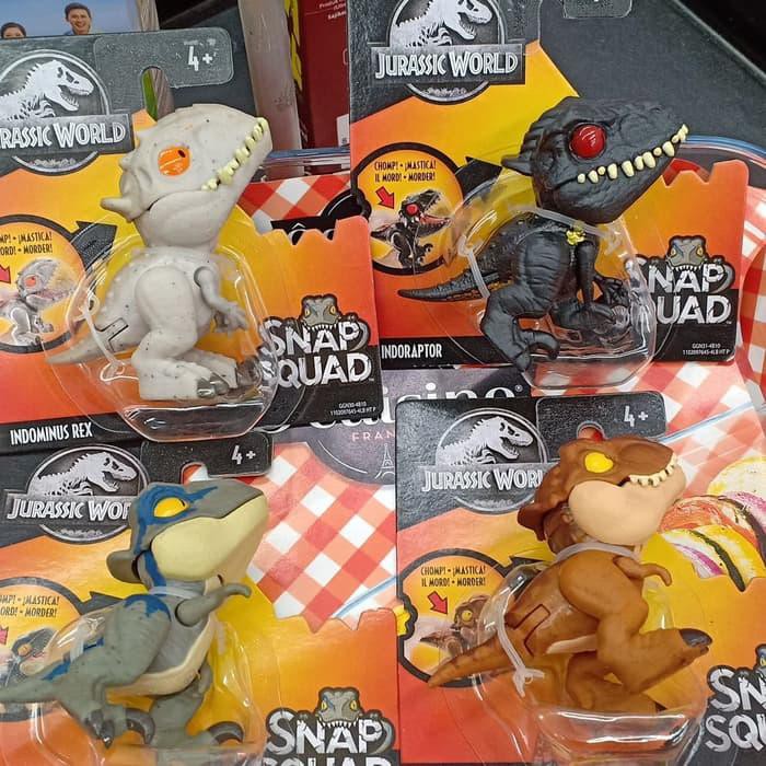 jurassic world figure set