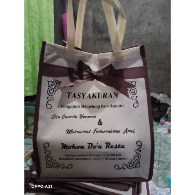 

Tas sablon kombinasi krem coklat..ukuran box 22x22