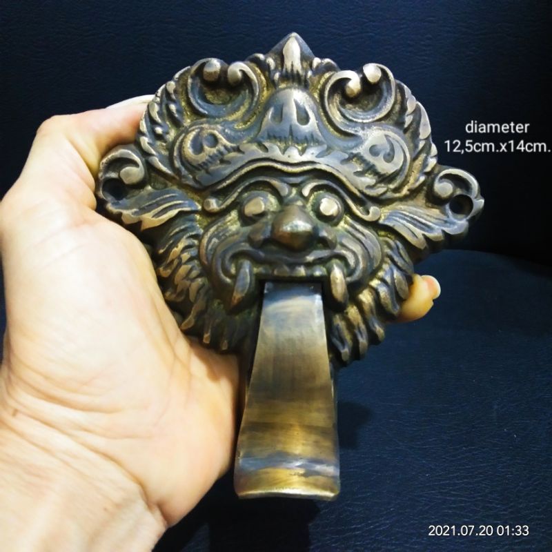 Ketukan pintu motif leak antik diameter 12,5cm.x14cm.