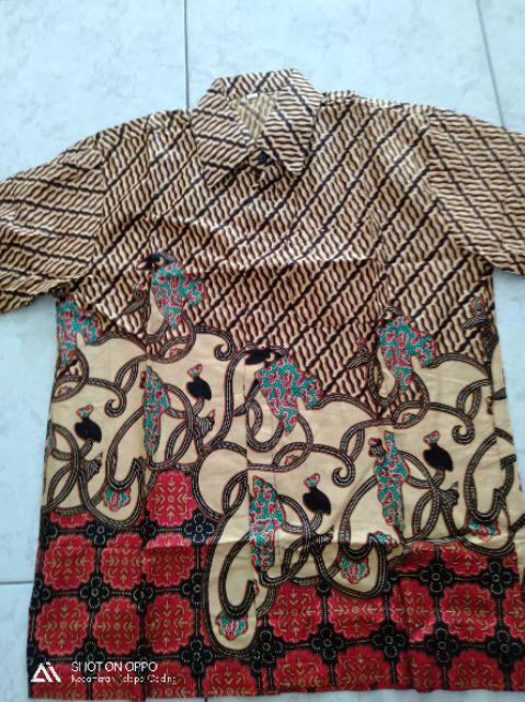 Batik Dianputri  Kemeja Batik Pria Lengan Panjang Motif Parang Bunga 3 Warna