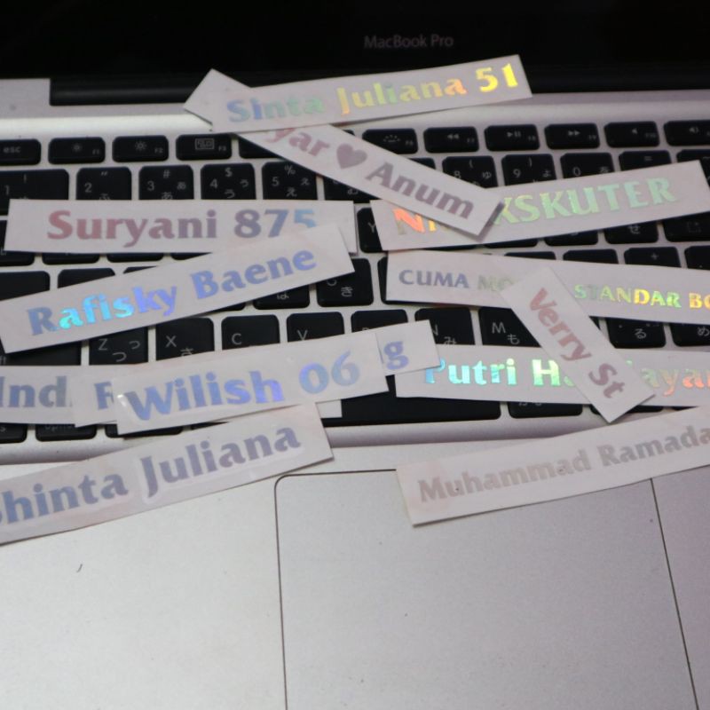 

Stiker Cutting Hologram (ukuran kecil) Pakai Nama Sendiri (Tinggi Teks 1 cm)