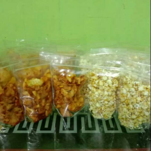 

Keripik Ubi Sambal & Popcorn