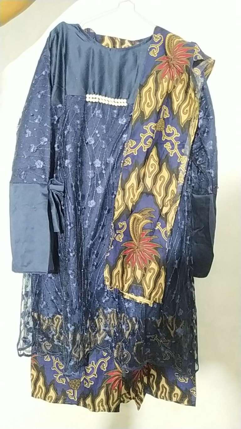 Couple Adara Couple Batik Couple Tunik Couple Selendang Couple Tunik Brokat Couple Kebaya
