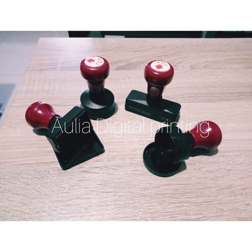 

Stempel Flash Persegi Panjang Satu Warna 7x2cm