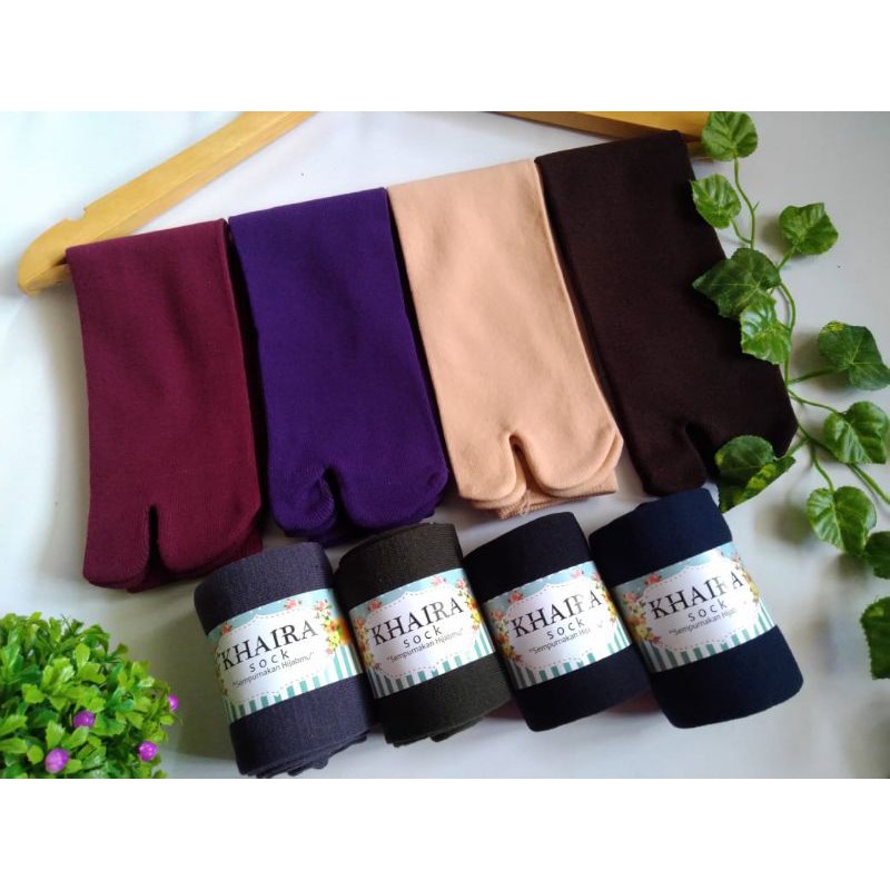 kaos kaki polos jempol tapak hitam