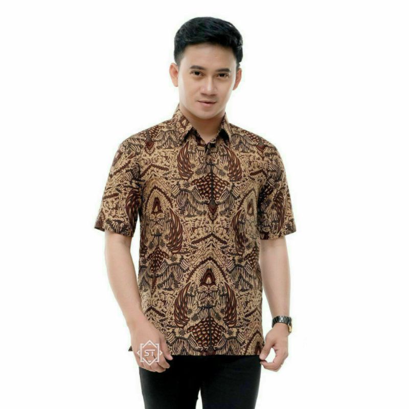 Kemeja Batik Sogan Lawasan Pria Lengan Pendek