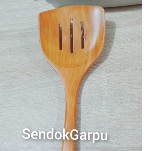 Sodet Kayu BOLONG / Spatula Kayu / Sutil Alami