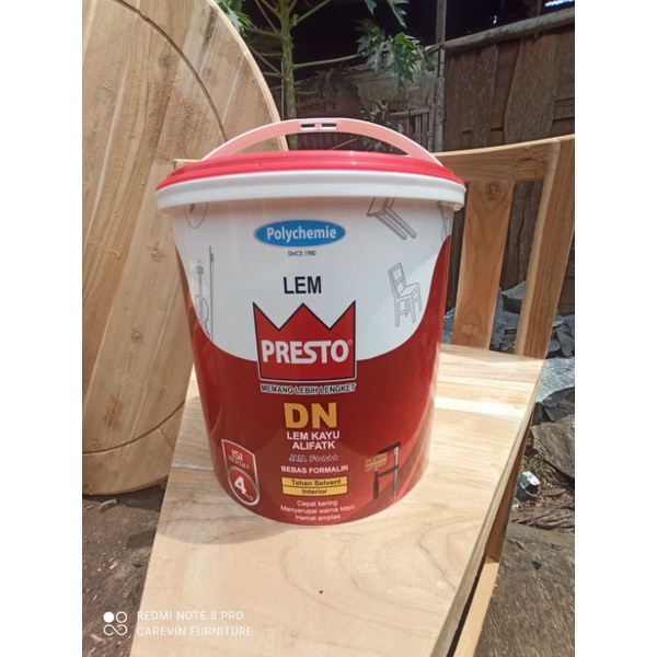 lem kayu presto ember 4kg