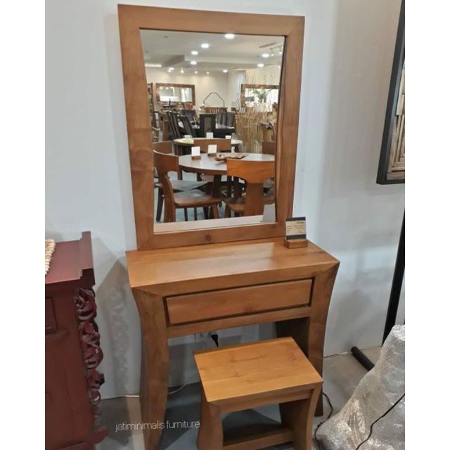 Meja rias minimalis model kaki lengkung