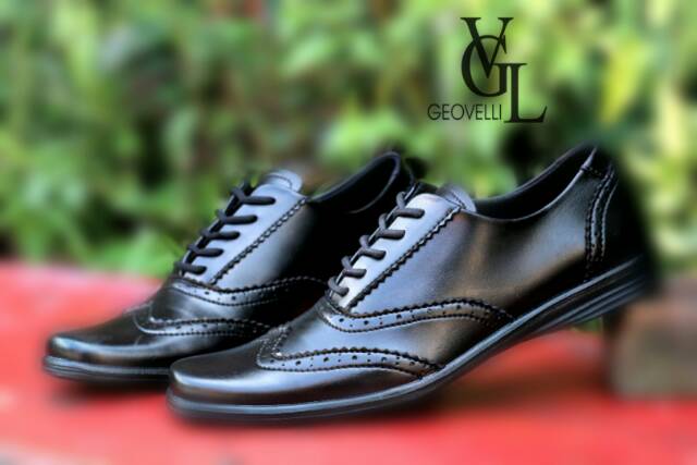 Fashion Men's Leather Geovelli Shoes Hitam