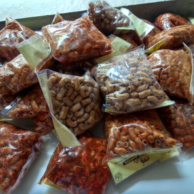 

Makaroni bantet makan ringan cemilan pedas