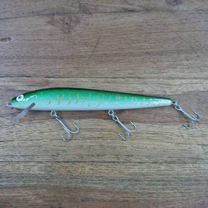 Lure DAIDO PELAGIC LIGHTWING MINNOW 10178 / 14cm / 18gr (FLOATING)