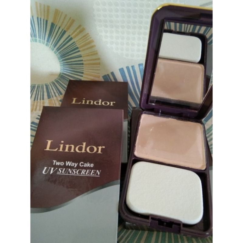 bedak lindor padat kaca/ two way cake/tahan lama