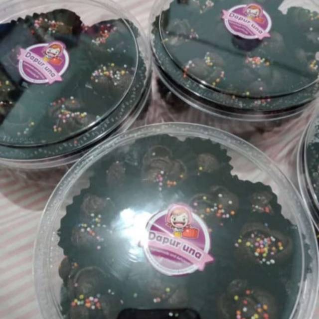

PAKET LEBARAN KUE LUMER ISI COKELAT COCOCRANS