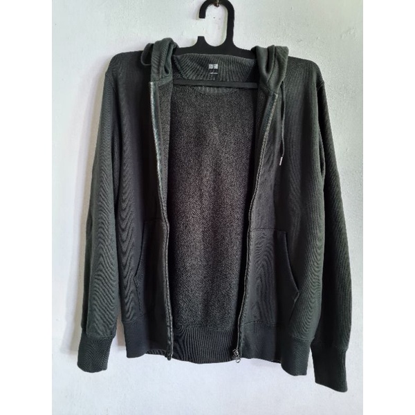[SOLD] PL : Jaket Uniqlo Unisex Pria Wanita