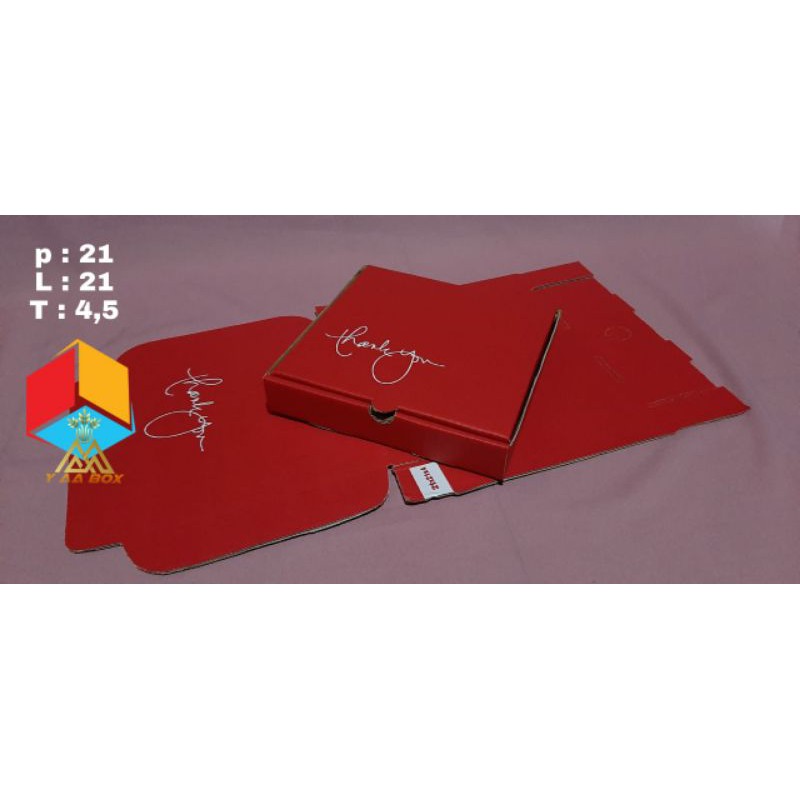 

Kardus Box 21x21x4,5 cm