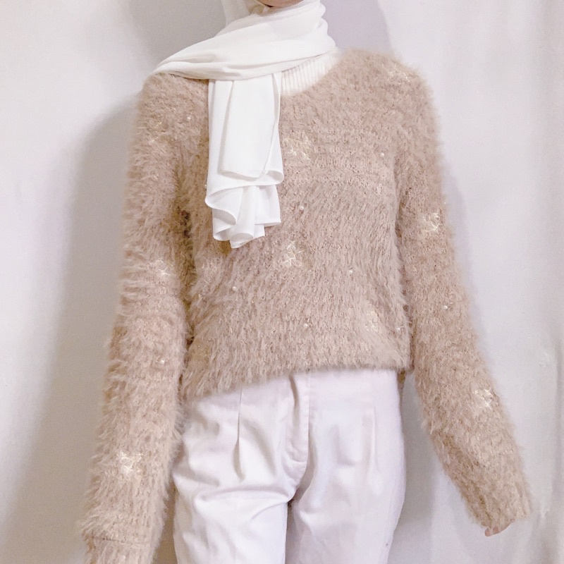 v13 fuzzy sweater bordir pearl