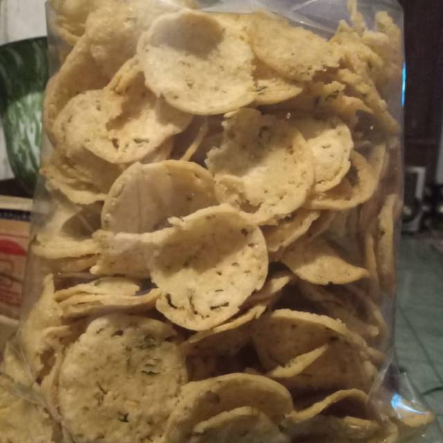 

Keripik bakso mba yuli