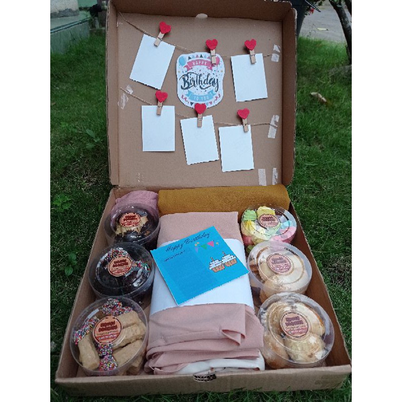 

Hampers ulang tahun foto polaroid murah | kado birthday box | hampers custome murah