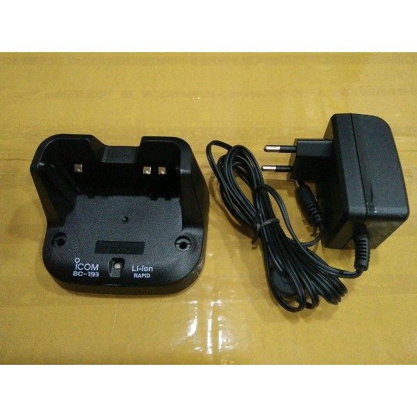 Paling Murah    CHARGER HT ICOM IC V80 U80 CASAN IC-V80 IC-U80 CAJER IC V 80 U 80