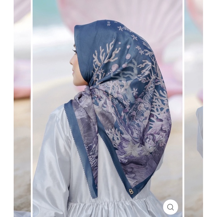 Preloved Buttonscarves little mermaid Deep ocean