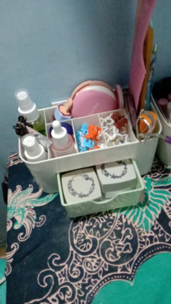 Kotak Organizer Tempat Penyimpanan Perlengkapan Kosmetik Perhiasan Rak Make Up