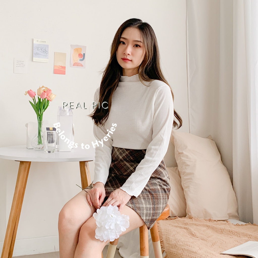 HYERIES Hanabi Knit Top Atasan Casual Wanita Korea Turtle Neck Rajut Blouse Wanita Lengan Panjang Knit Long Sleeves Top Basic Rajut Manset Baju Polos Kriwil Knit Leher Tinggi Aesthetic Korean Blouse Atasan Kerja Wanita Baju Kantoran Halter Highneck Top