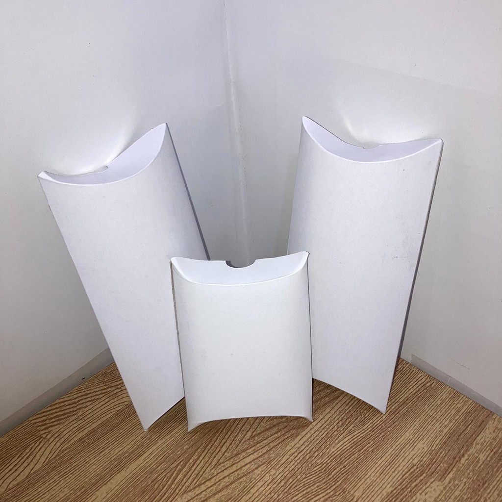 

Pillow Box 19x9,6x3,3 cm (Besar) Kardus/Kardusmini/Karduskecil/Boxkecil/Karton/Kartonmini/Kemasan/Hampers/Gift