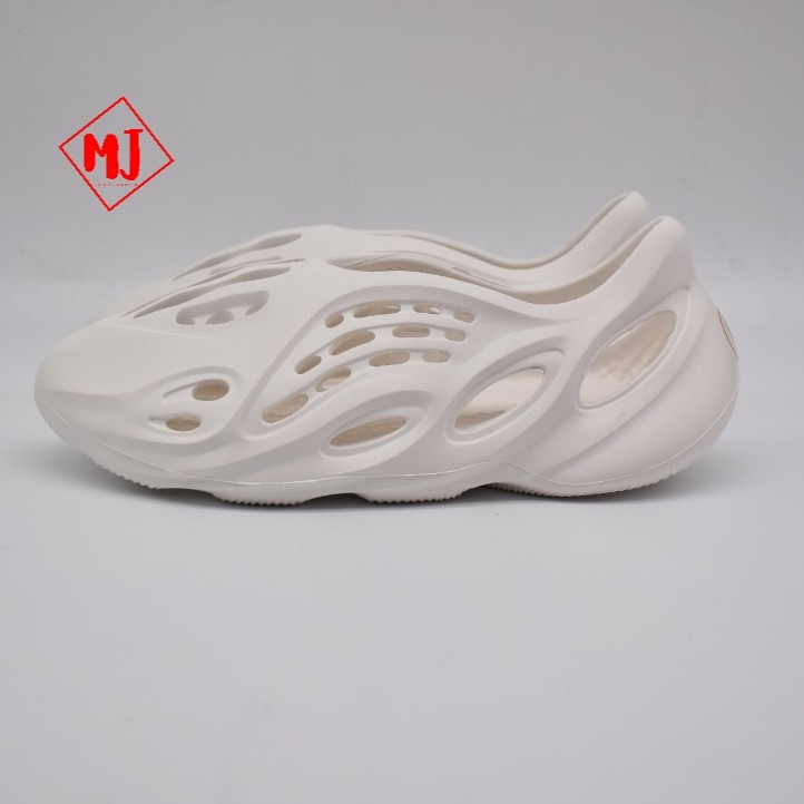 rep yeezy foam runner