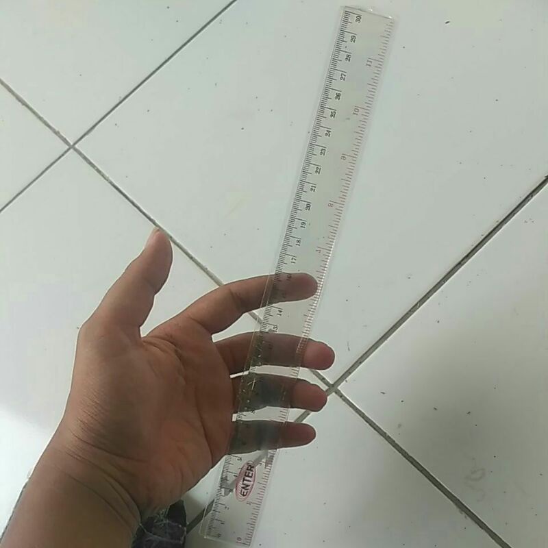 

Penggaris bening 30 cm