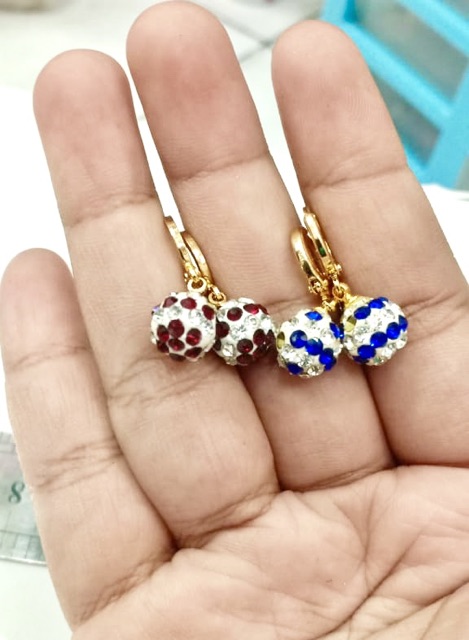 Anting wanita anting bola disco lapis emas