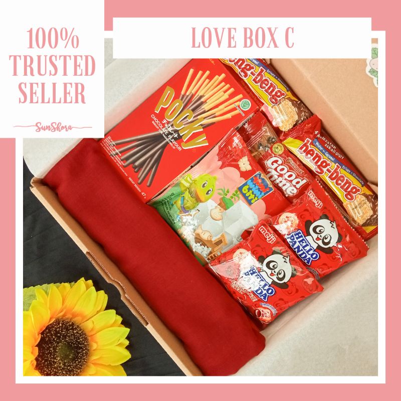 

Love Box C || SnackBox+Jilbab Red Series || by Keranjang Gift