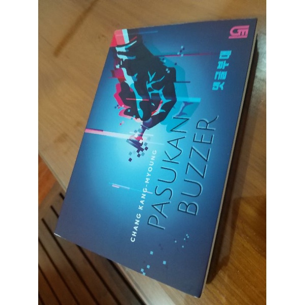 novel PASUKAN BUZZER