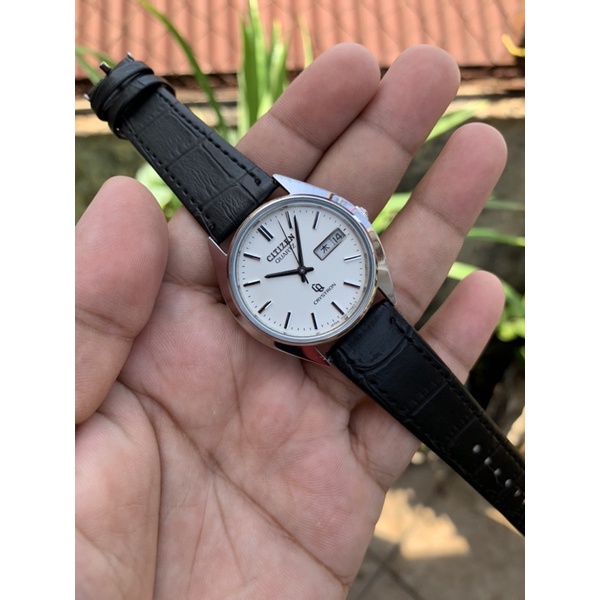 Jam Tangan Pria Citizen Quartz Crystron 7100 White Dial Original Japan