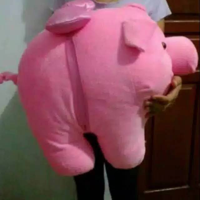 Boneka babi jumbo