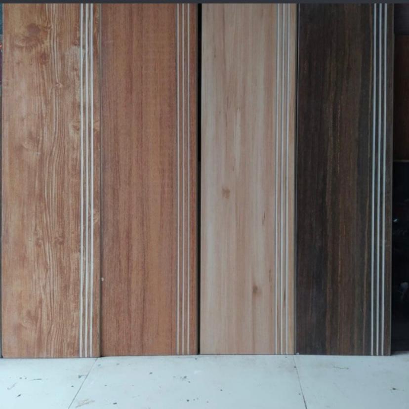 GRANITE TANGGA MOTIF KAYU ukuran 30x100 (ROMAN)