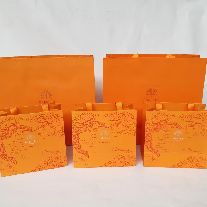 

✨ BISA COD ✨ PaperBag Branded Lux Hotel Raffles Jkt No Kate Spade TB Coach Balencia