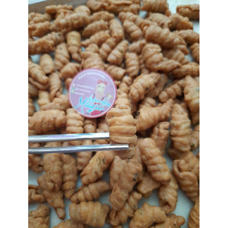 Pastel abon kue bawang  garpu pastel mini kriuk cemilan crispy keripik bawang snack lebaran hampers kue kering