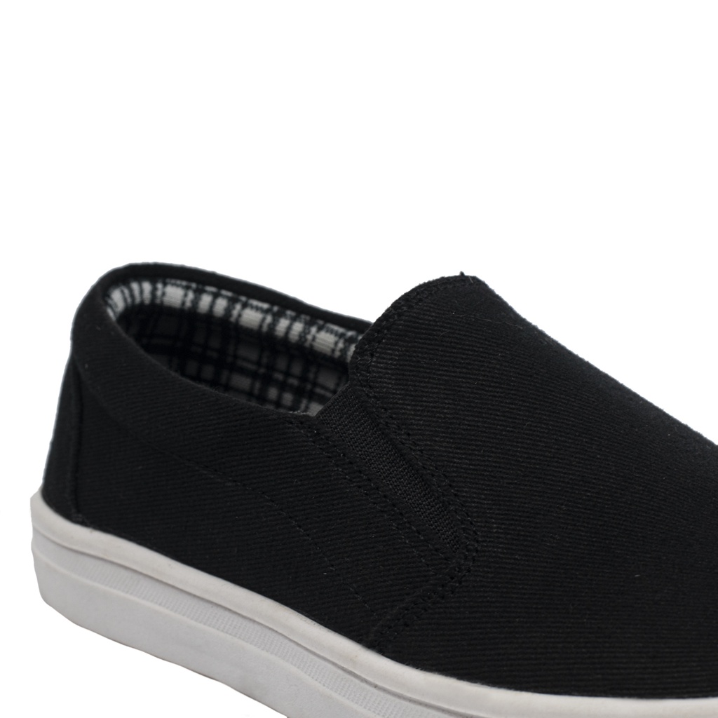 MORNINGBELL - SEPATU PRIA MURAH BERKUALITAS SLIP ON MOJO  BLACK WHITE