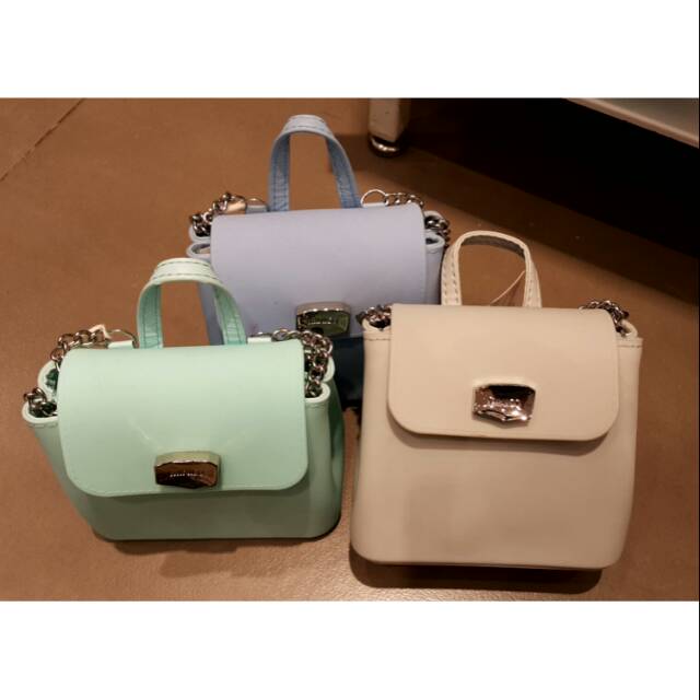 MINISO ORIGINAL Sillicone crossbody mini bag. 3wrn. Tas ransel jelly anak by miniso. Ready surabaya