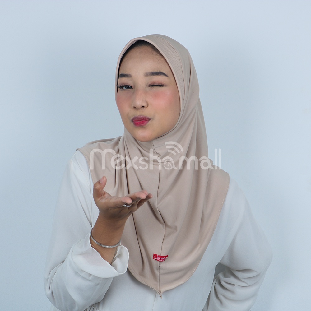 Jilbab sport - Jilbab Instan Hijab Sporty Jersey Premium Olahraga Volly Basket Futsal By Shamira-cream