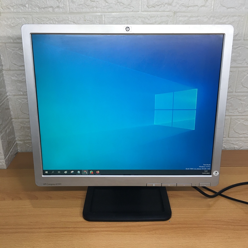 Layar Monitor Komputer 19 Inch Kotak Gambar Normal-0