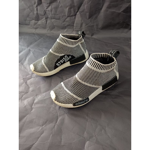 Adidas NMD.. Slip On Hitam Putih
