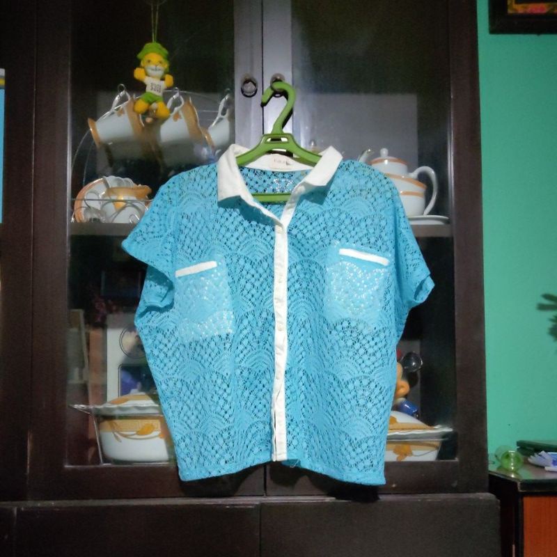 Preloved Outer Rajut Sky Blue Merek Gaudi