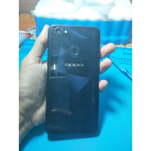 OPPO F7 minus