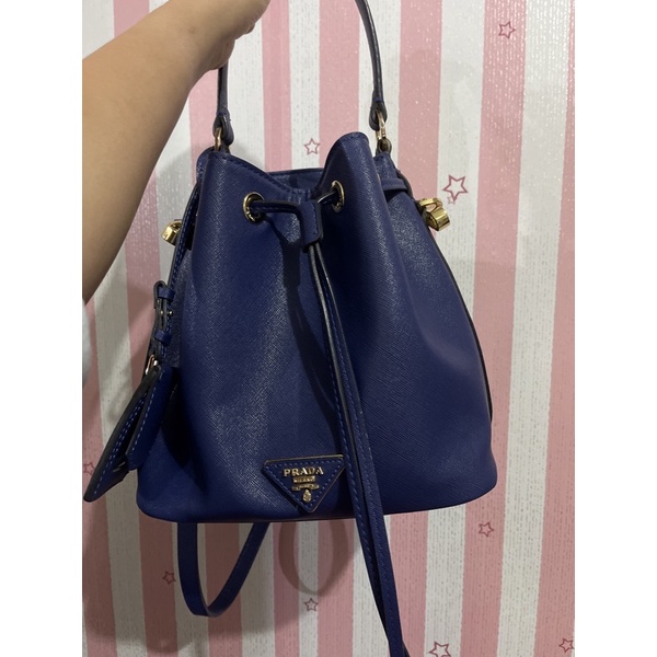 tas prada navy bucket serut bag