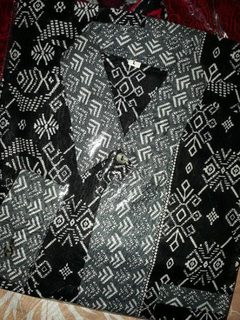 Kemeja Batik Pria Lengan Panjang Motif Ahy