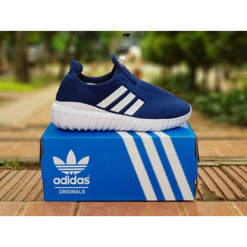 promo diskon sepatu anak adidas slip on kids size 30-35