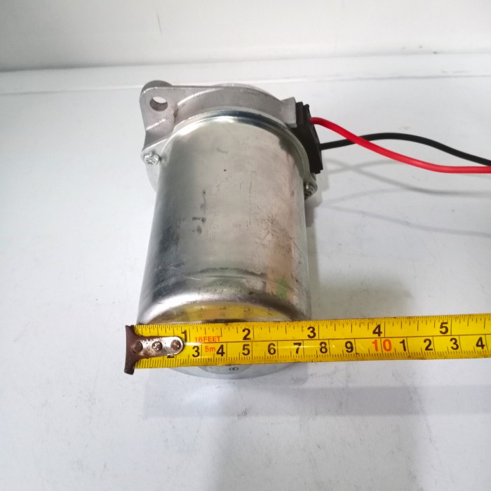 MOTOR DC. 12volt. 200wat. 2000RPM. torsi 100kg.